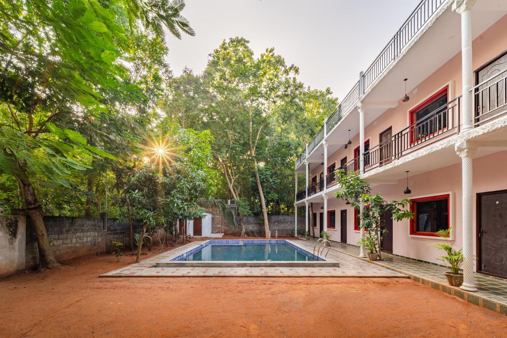 Hotel De Jardin Pondicherry With Swimming Pool Exterior photo